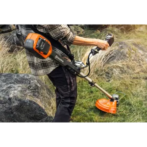 Obrázek #2 k produktu HUSQVARNA 220iR s akumulátorem a nabíječkou