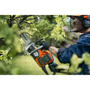 Obrázek #2 k produktu Husqvarna 215i s akumulátorem a nabíječkou